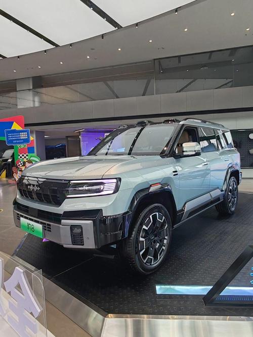 成都279比亚迪方程豹硬派越野的爆款，英菲尼迪35周年与你共成长